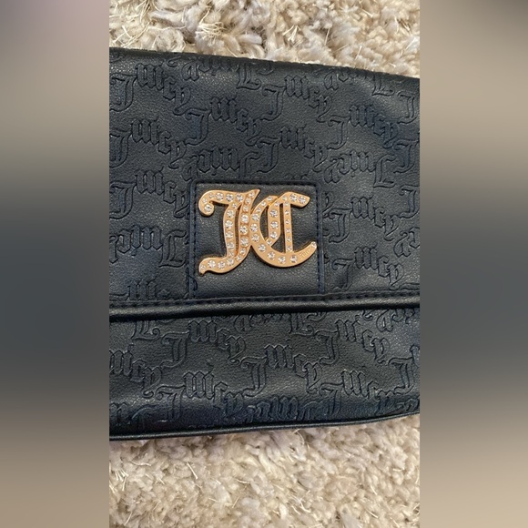 Juicy Couture Cross Body Purse - Picture 2 of 9